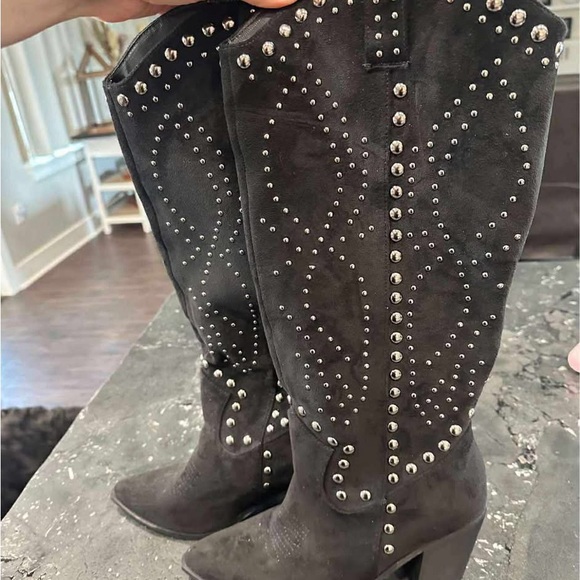 mallerie Shoes - Elegant Studded Black Heeled Boots